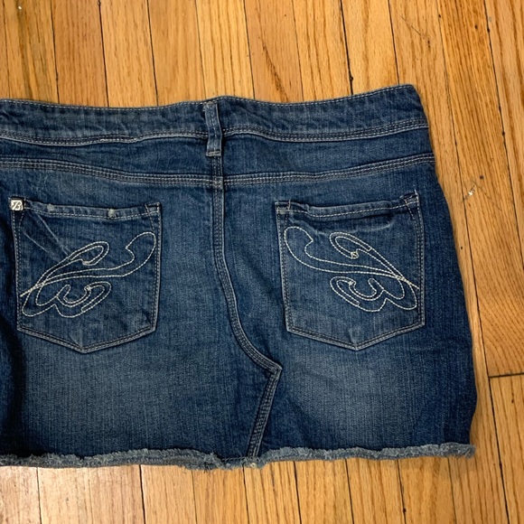 low rise jean mini skirt - Picture 2 of 3